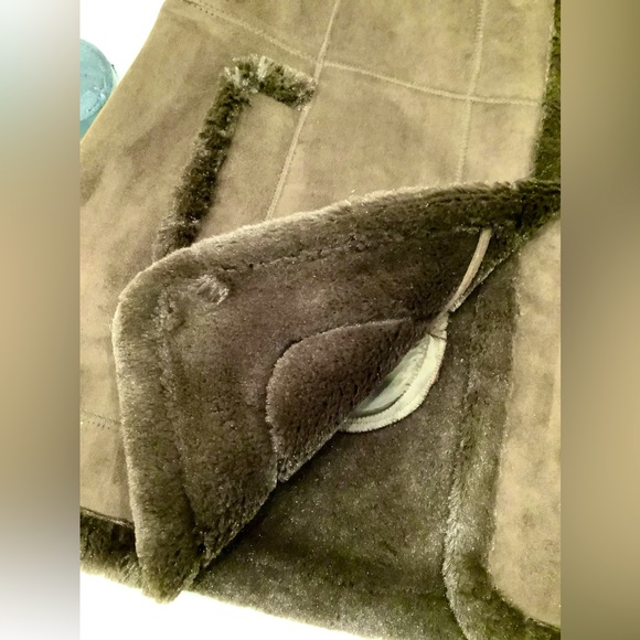 FLASH SALE‼️Soft faux suede coat LIKE NEW🥀 - Picture 7 of 12